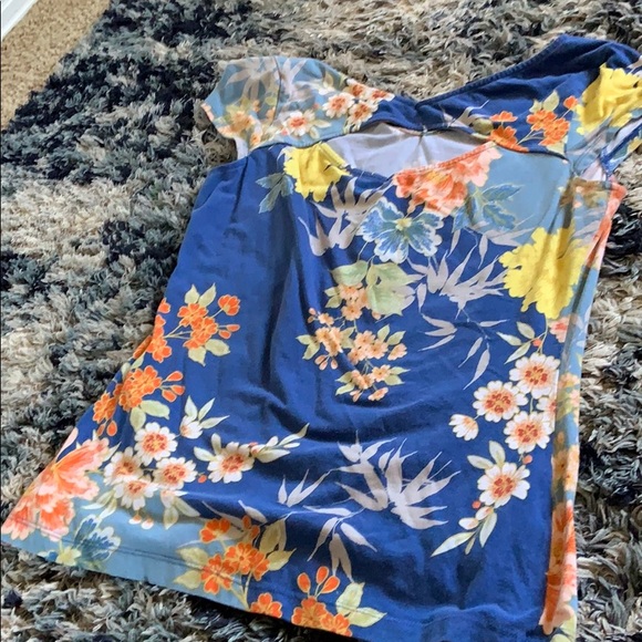 Guess cutout top - Picture 1 of 4